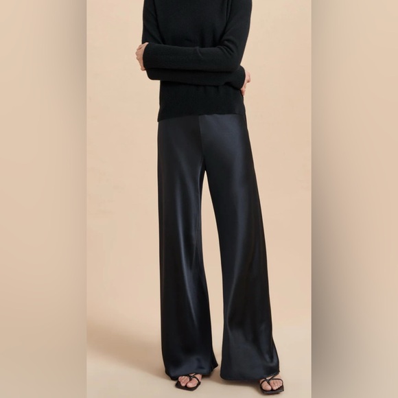 La Ligne Satin Colby Pant, Black, M
Never worn, Perfect for the holidays! - Picture 2 of 5